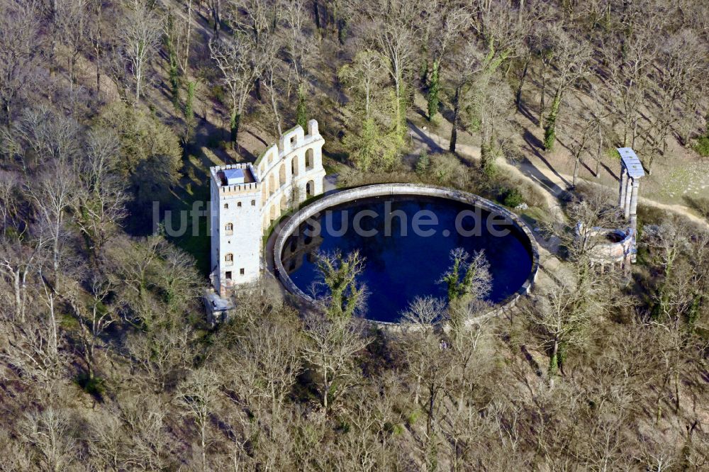 Potsdam von oben - Schloß Normannischer Turm auf dem Ruinenberg in Potsdam im Bundesland Brandenburg, Deutschland