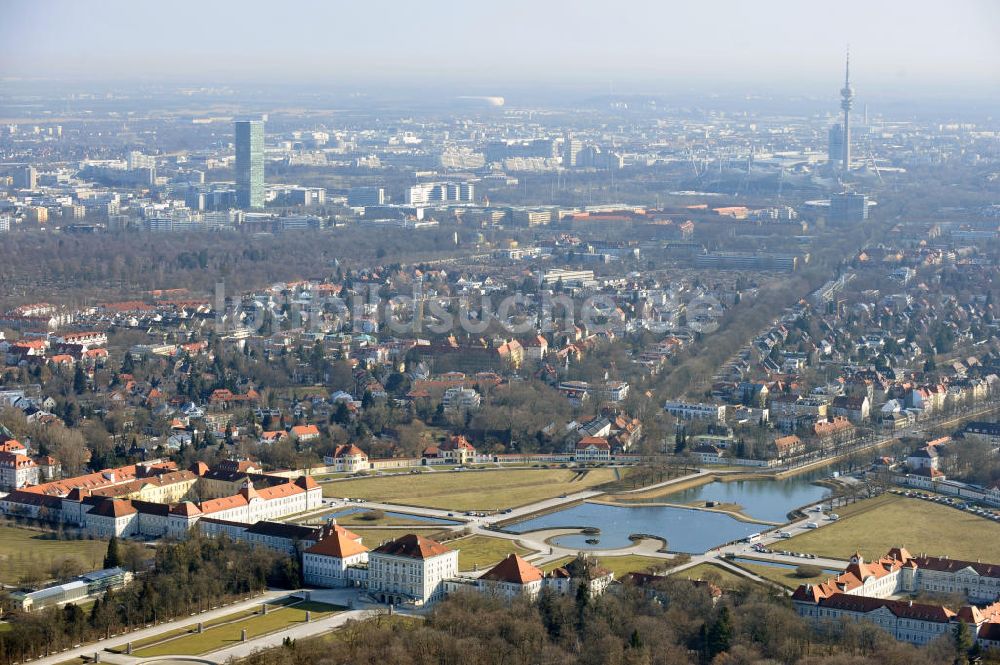 München aus der Vogelperspektive: Schloß Nymphenburg in München