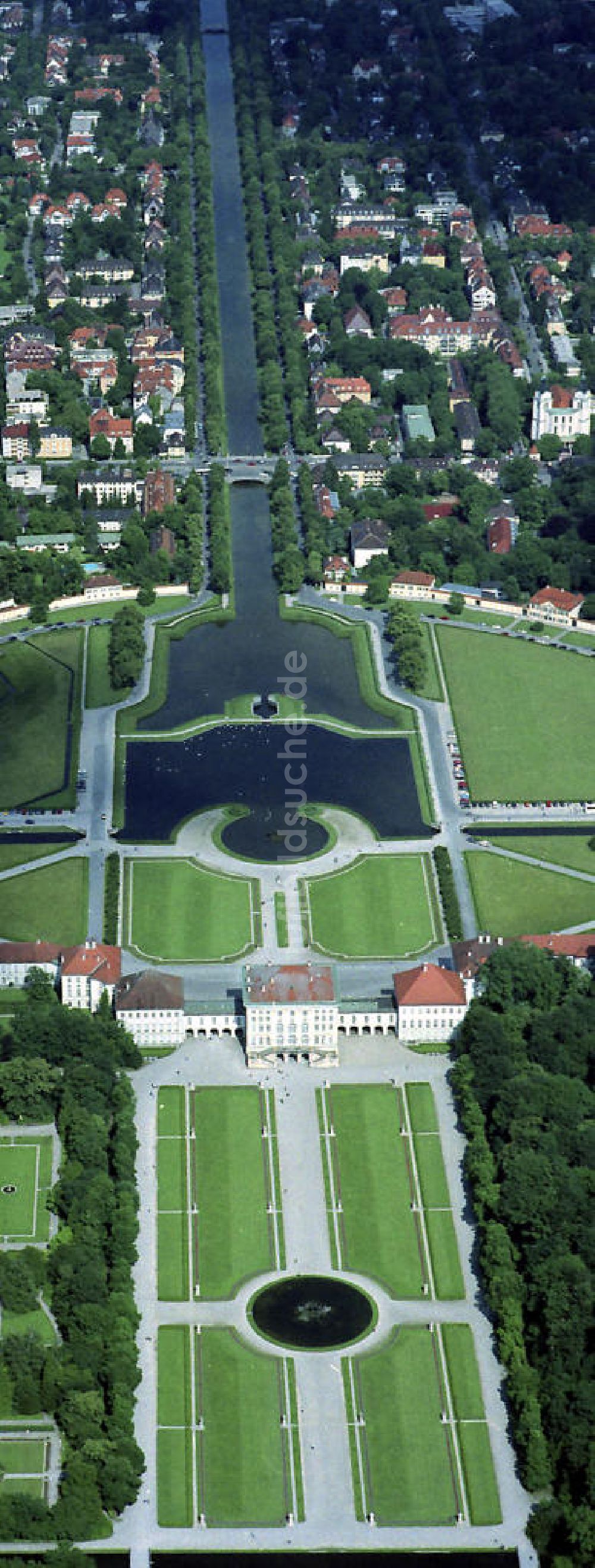 Luftbild München - Schloß Nymphenburg in München - Nymphenburg Palace in Munich