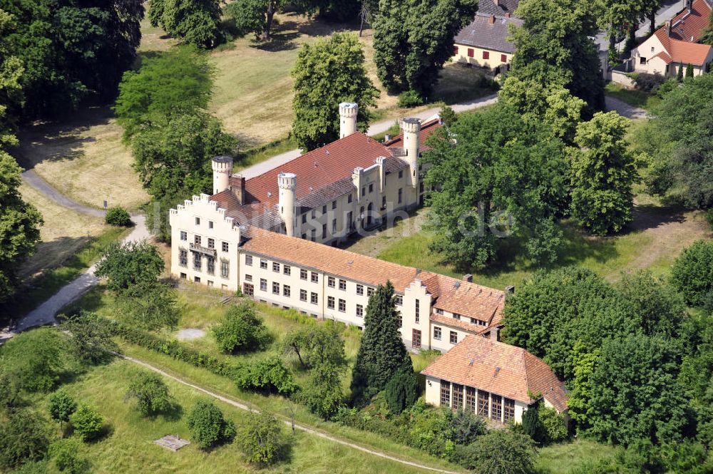 Werder von oben - Schloss Petzow in Werder, Brandenburg