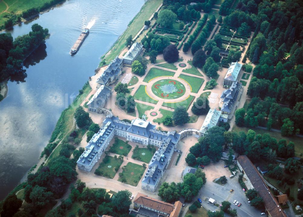 Dresden Pillnitz aus der Vogelperspektive: Schloß Pillnitz in Dresden / Sachsen