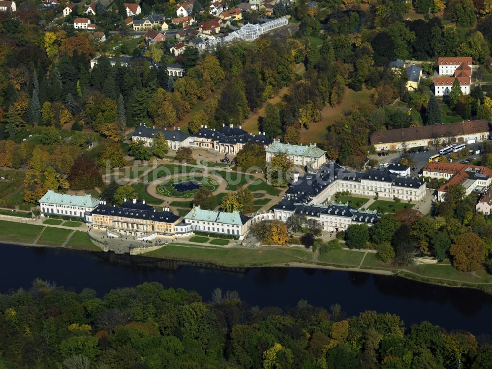 Luftbild Dresden - Schloss Pillnitz im Stadtteil Pillnitz in Dresden im Bundesland Sachsen