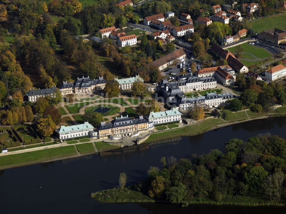 Luftaufnahme Dresden - Schloss Pillnitz im Stadtteil Pillnitz in Dresden im Bundesland Sachsen