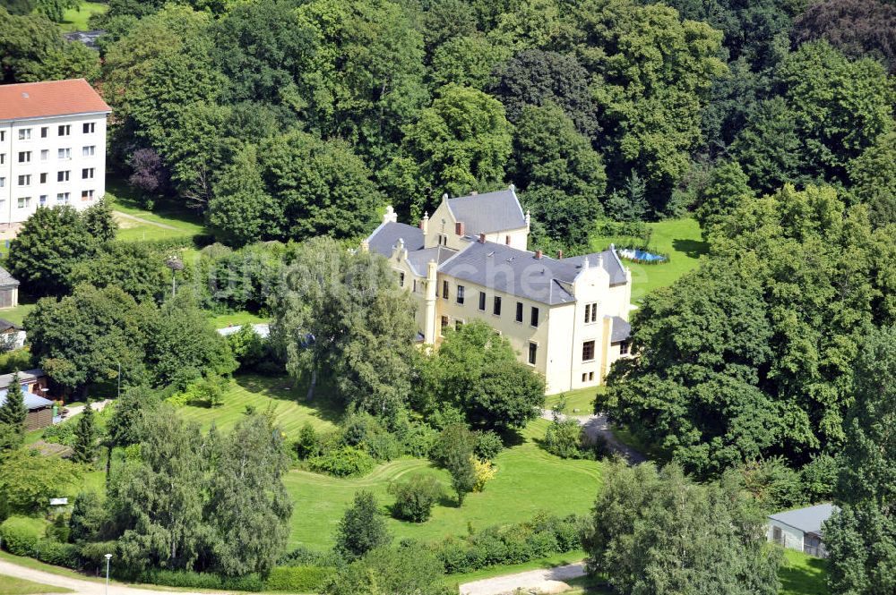 Poggelow aus der Vogelperspektive: Schloß Poggelow in Poggelow, Mecklenburg-Vorpommern