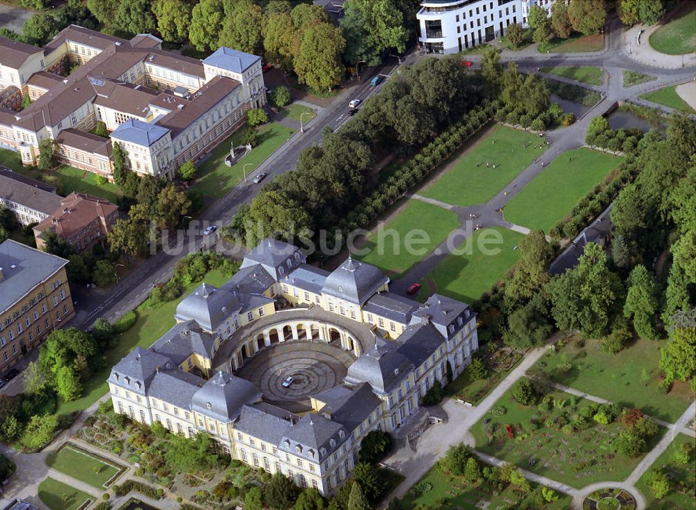 Bonn aus der Vogelperspektive: Schloss Poppelsdorf in Bonn mit Botanischem Garten