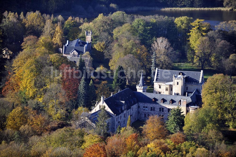 Friedrichroda aus der Vogelperspektive: Schloss Reinhardsbrunn in Friedrichroda im Thüringer Wald