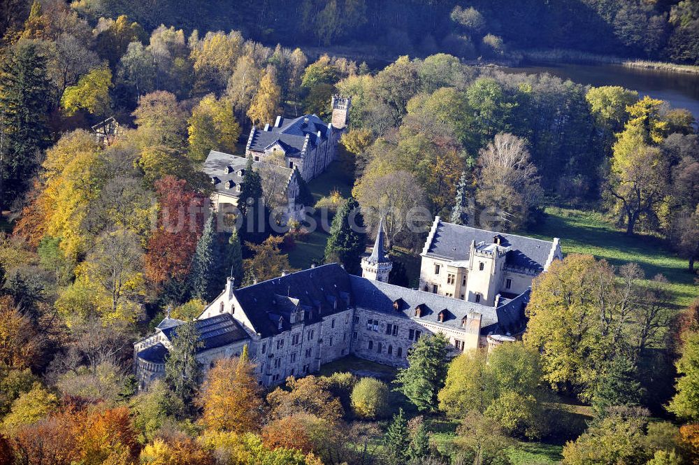 Luftbild Friedrichroda - Schloss Reinhardsbrunn in Friedrichroda im Thüringer Wald