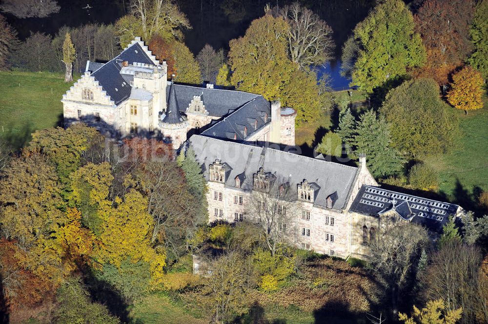 Luftbild Friedrichroda - Schloss Reinhardsbrunn in Friedrichroda im Thüringer Wald