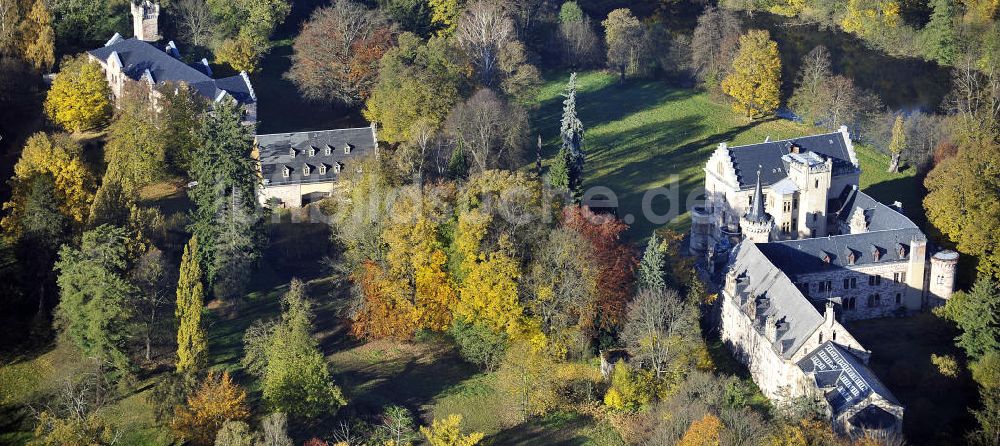 Luftaufnahme Friedrichroda - Schloss Reinhardsbrunn in Friedrichroda im Thüringer Wald