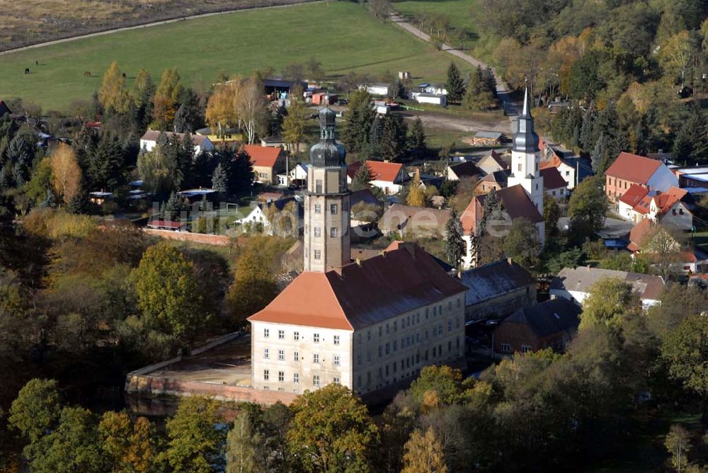 Bad Schmiedeberg von oben - Schloss Reinharz