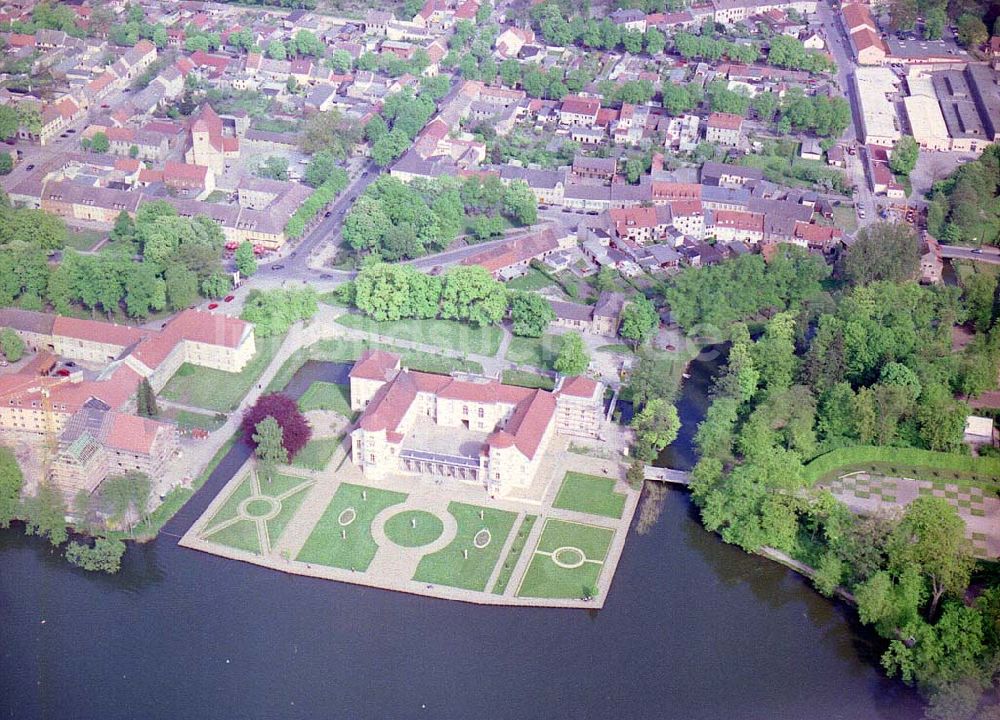 Rheinsberg / BRA von oben - Schloß Rheinsberg.