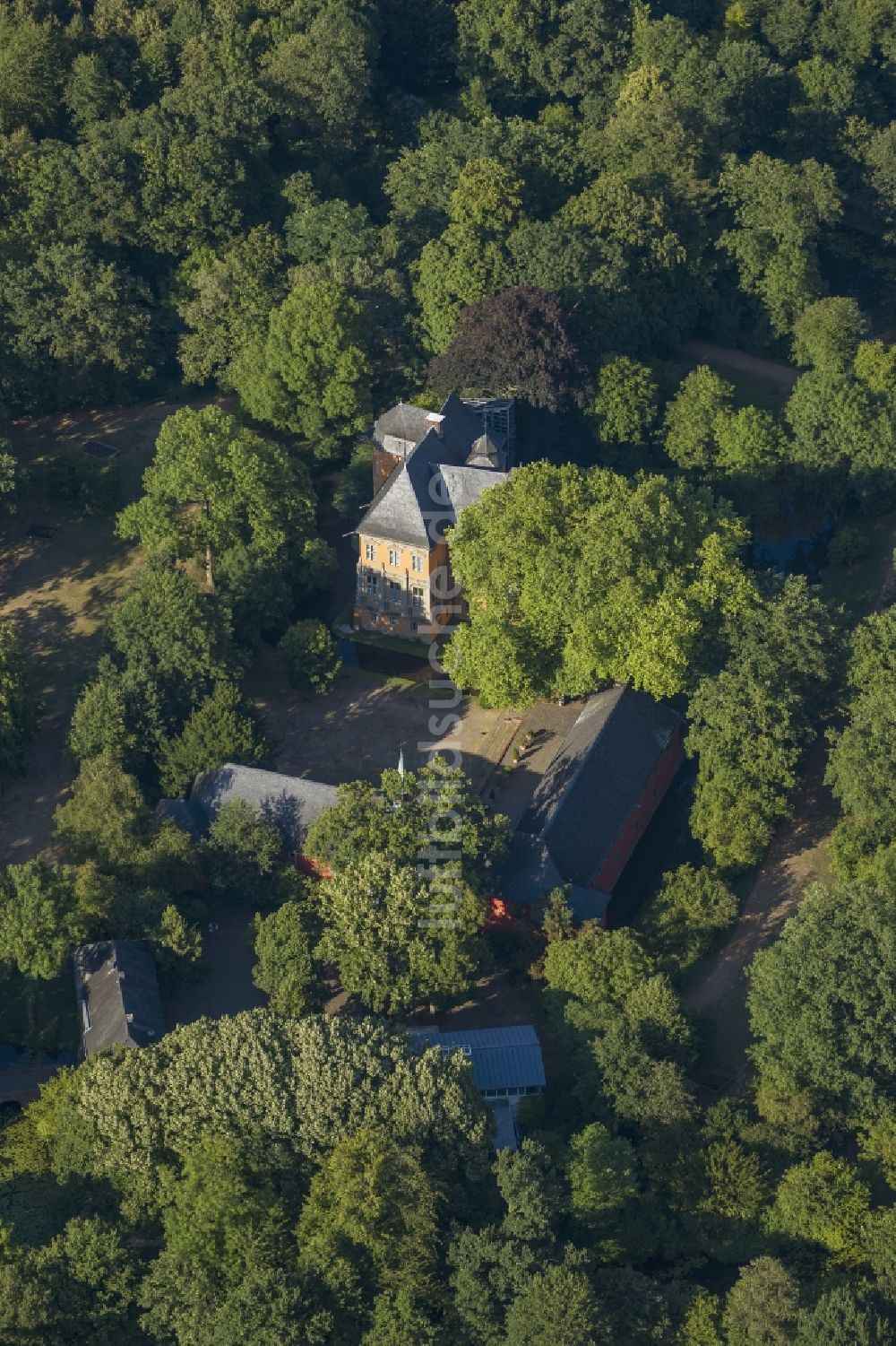 Luftaufnahme Mönchengladbach - Schloss Rheydt in Mönchengladbach in Nordrhein-Westfalen