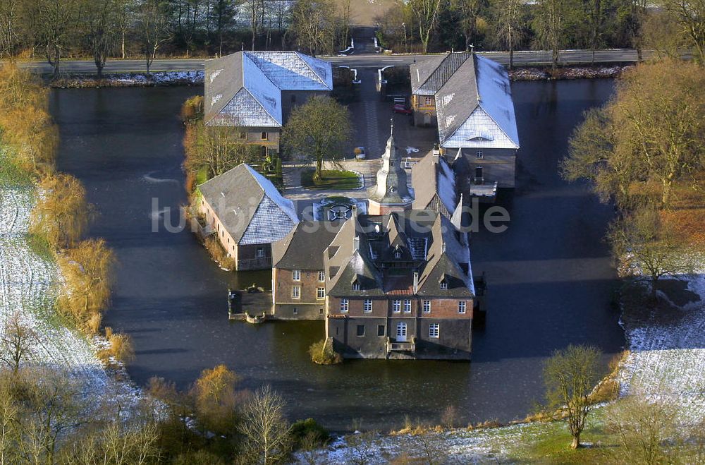 Luftbild Olfen - Schloss Sandfort im Winter