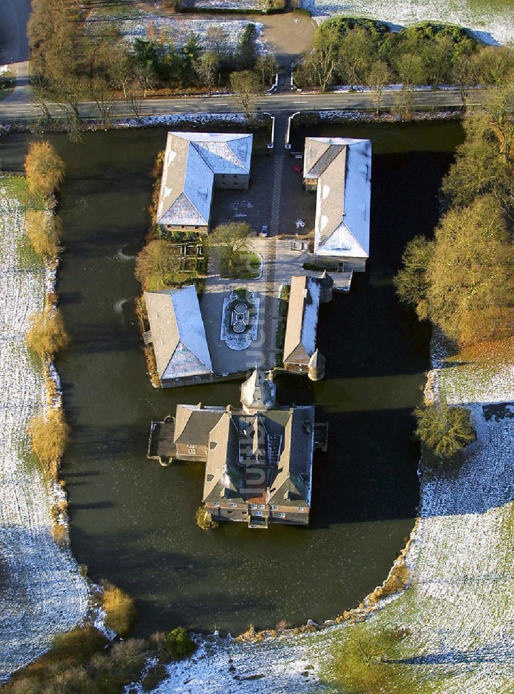 Olfen von oben - Schloss Sandfort im Winter