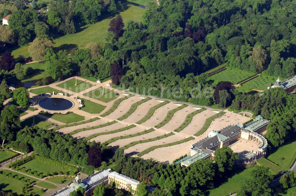 Luftaufnahme Potsdam - Schloss Sanssouci mit Park in Potsdam