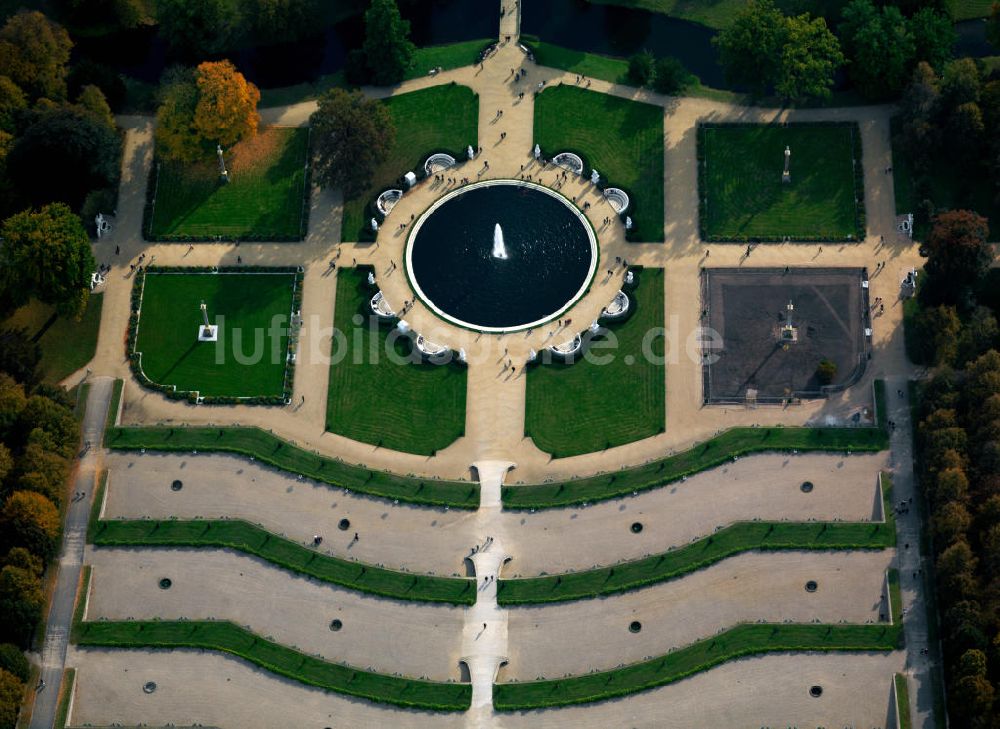 Luftbild Potsdam - Schloss Sanssouci mit Park in Potsdam