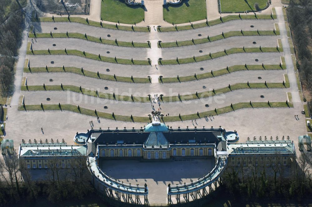 Potsdam von oben - Schloss Sanssouci zu Potsdam