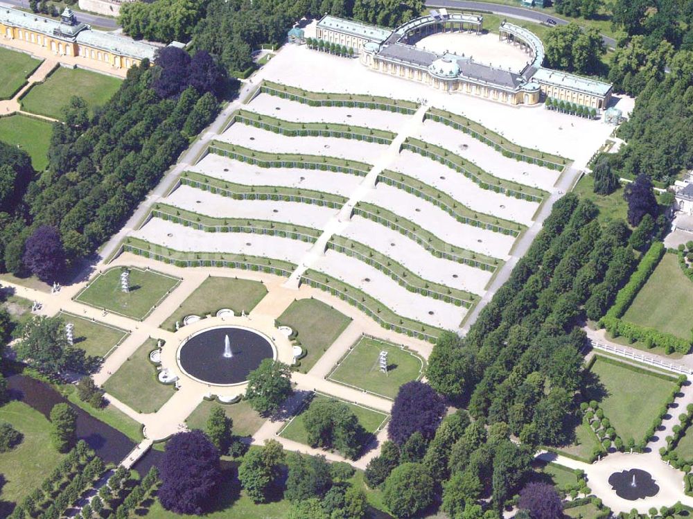 Luftbild Potsdam / BRB - Schloß Sanssouci und Schloßpark