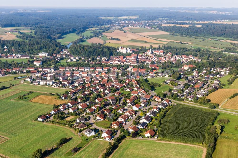 Scheer von oben - Schloß Scheer in Scheer im Bundesland Baden-Württemberg, Deutschland