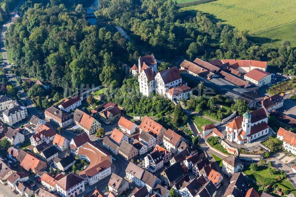 Scheer von oben - Schloß Scheer in Scheer im Bundesland Baden-Württemberg, Deutschland