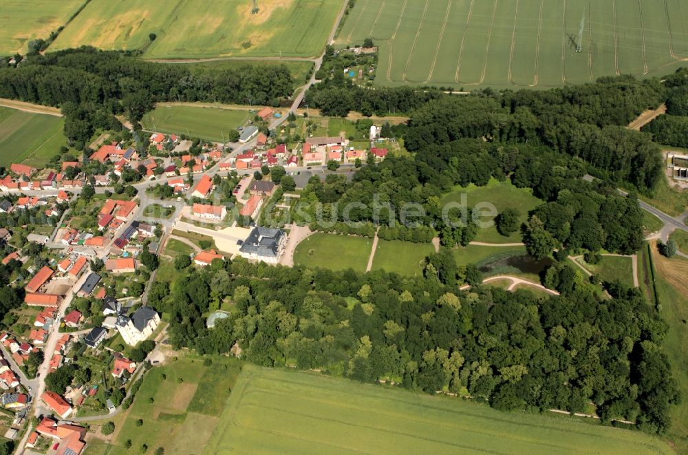 Erfurt aus der Vogelperspektive: Schloss und Schlosspark Molsdorf in Erfurt im Bundesland Thüringen