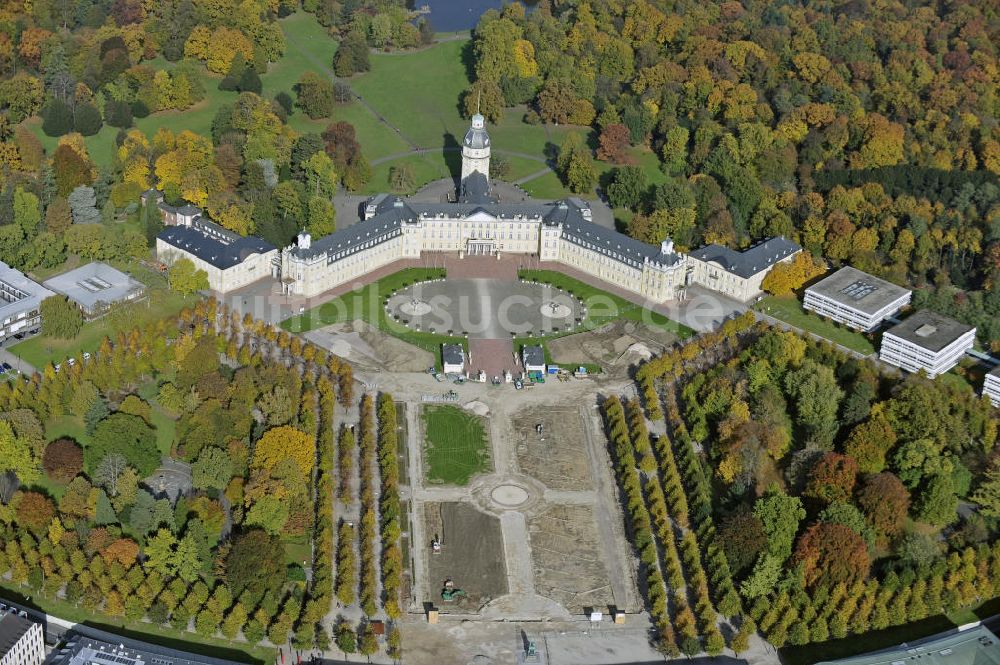 Karlsruhe von oben - Schloss und Schlossplatz Karlsruhe