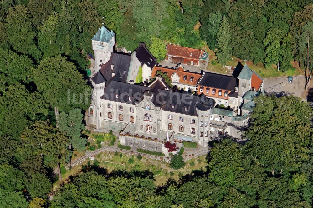 Luftaufnahme Münsing - Schloss Seeburg am Starnberger See nahe Münsing im Bundesland Bayern