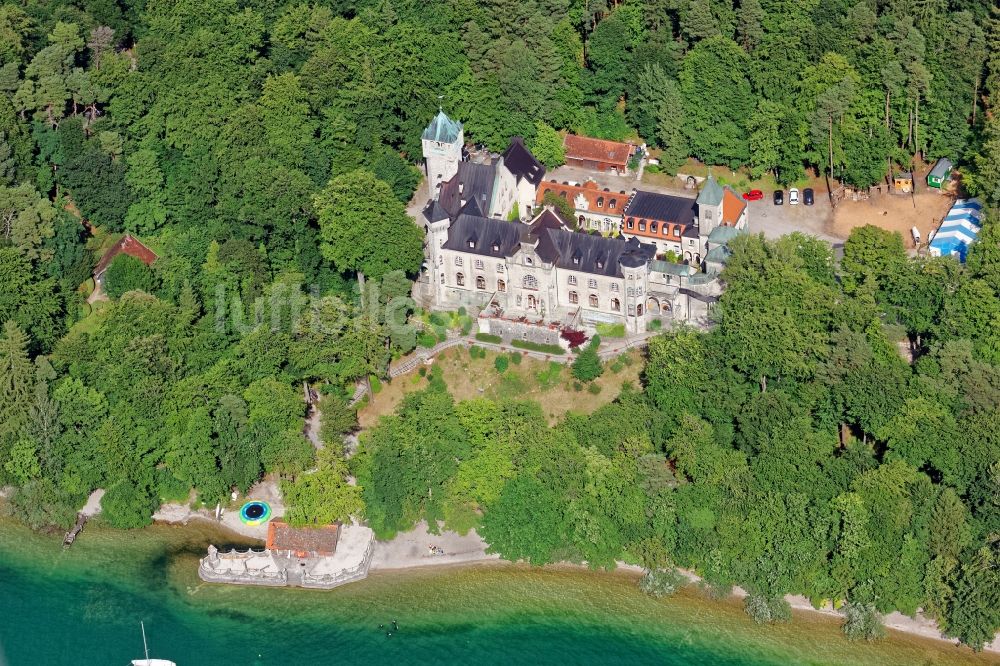 Luftbild Berg - Schloss Seeburg am Starnberger See nahe Münsing im Bundesland Bayern