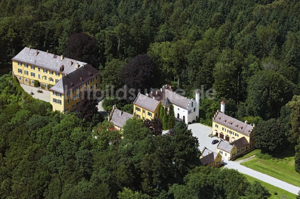 Luftaufnahme Ziemetshausen - Schloss Seyfriedsburg in Ziemetshausen im Bundesland Bayern