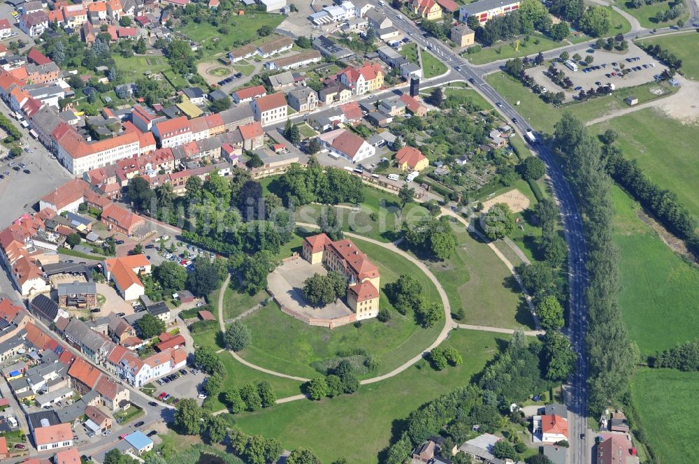 Stavenhagen aus der Vogelperspektive: Schloss Stavenhagen im Bundesland Mecklenburg-Vorpommern