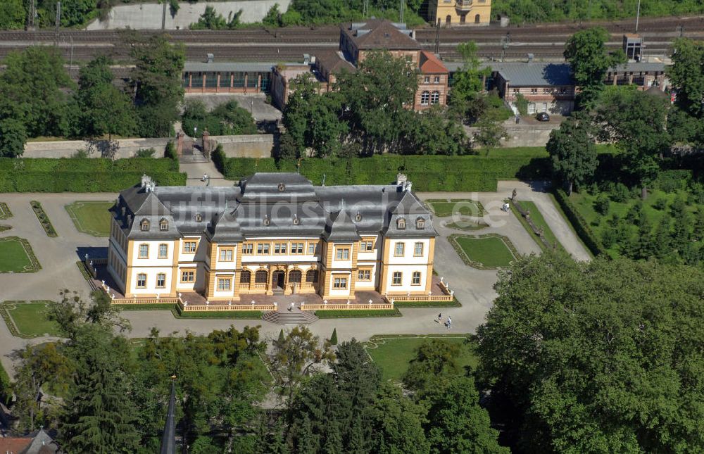 Würzburg aus der Vogelperspektive: Schloss Veitshöchheim bei Würzburg