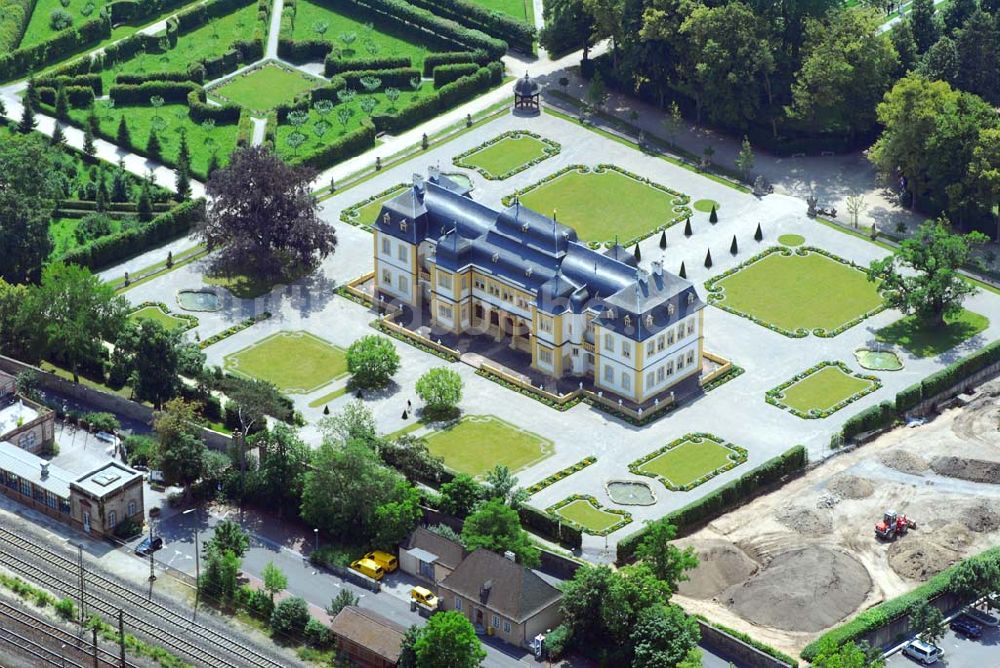 Luftbild Würzburg - Schloss Veitshöchheim mit Schloßgarten