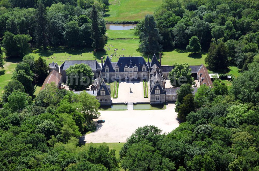 Tour-en-Sologne aus der Vogelperspektive: Schloss Villesavin Tour-en-Sologne