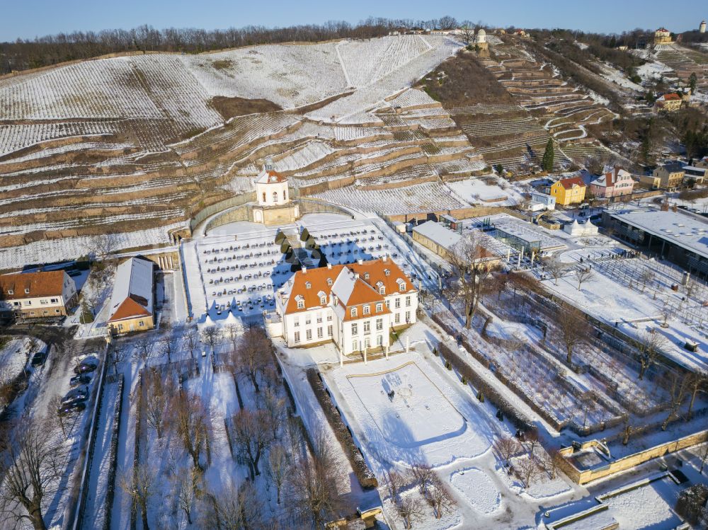 Radebeul von oben - Schloß Wackerbarth in Radebeul im Bundesland Sachsen, Deutschland