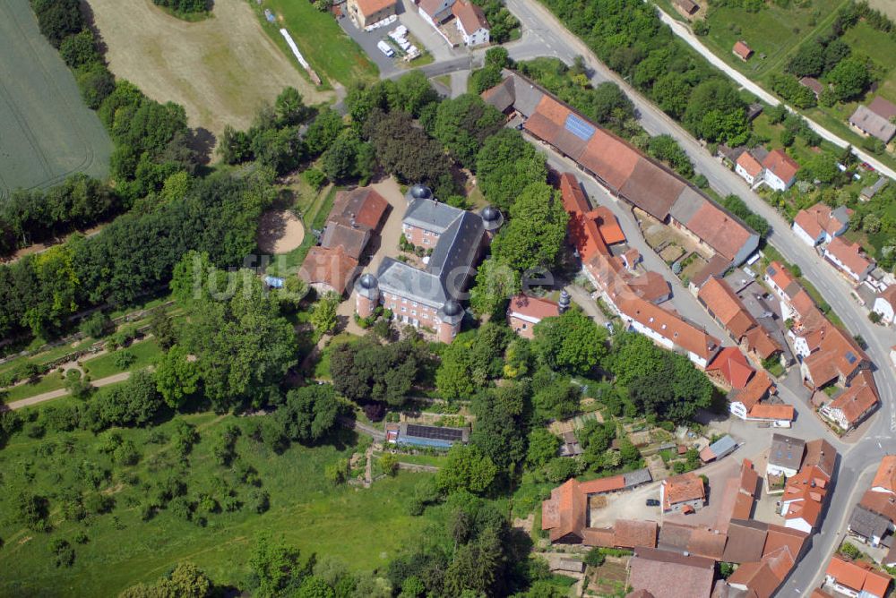 Luftaufnahme Saal an der Saale / OT Waltershausen - Schloss Waltershausen in Saal an der Saale