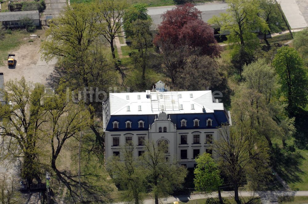 WERNEUCHEN von oben - Schloss Werneuchen