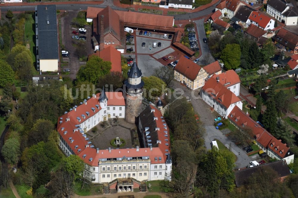 Luftaufnahme Wiesenburg/Mark - Schloss Wiesenburg im Hohen Fläming im Bundesland Brandenburg