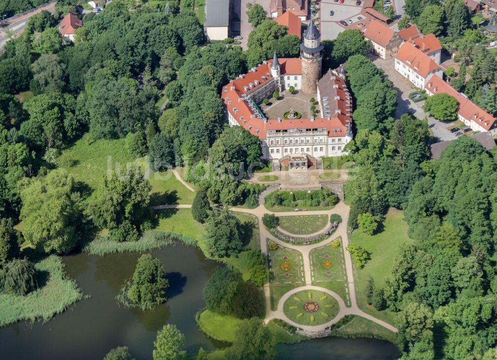 Luftaufnahme Wiesenburg/Mark - Schloss Wiesenburg im Hohen Fläming im Bundesland Brandenburg