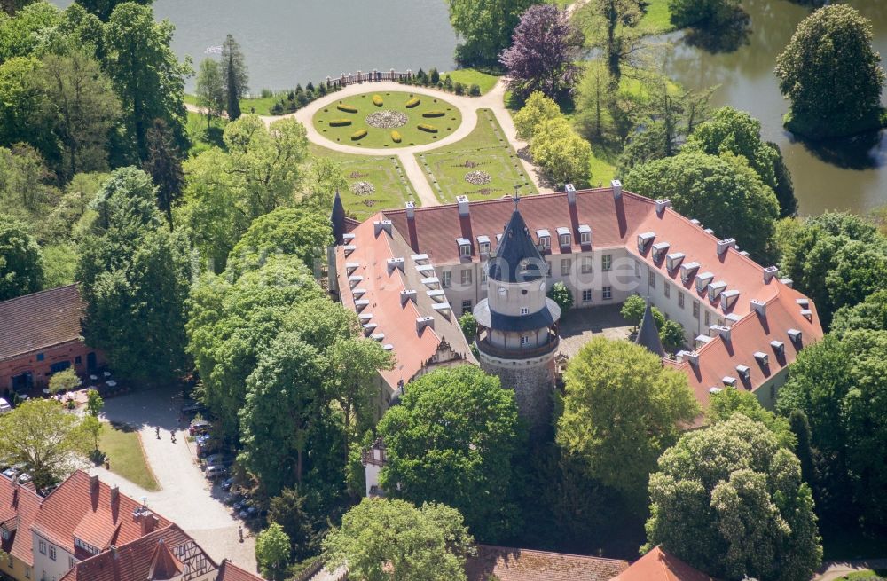 Luftaufnahme Wiesenburg/Mark - Schloss Wiesenburg im Hohen Fläming im Bundesland Brandenburg