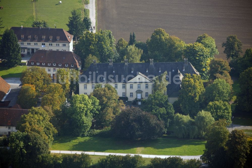 Balve von oben - Schloß Wocklum in Balve im Bundesland Nordrhein-Westfalen NRW