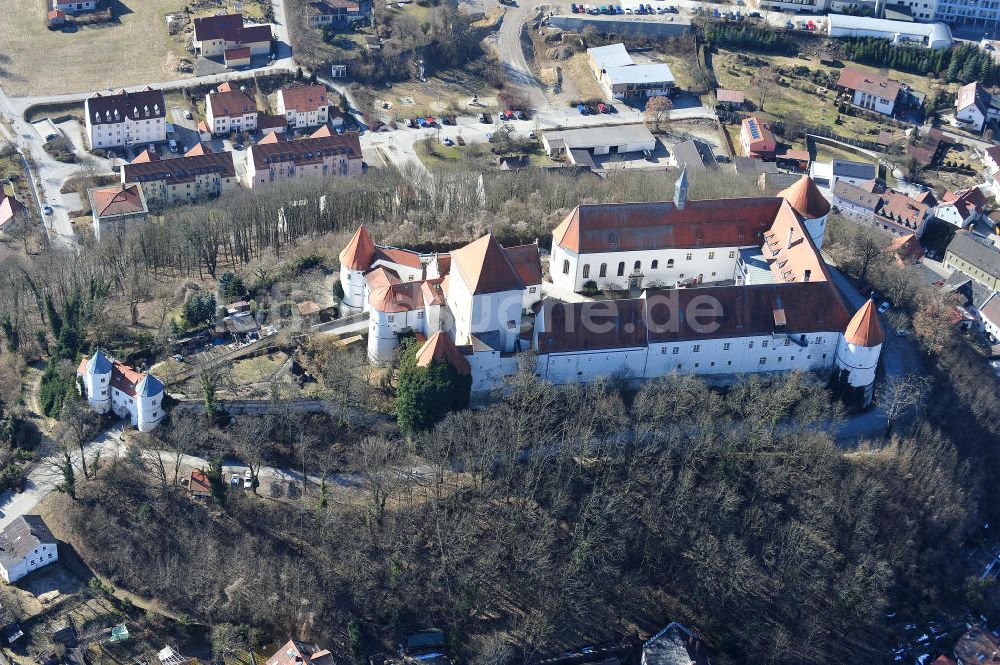 Wörth an der Donau aus der Vogelperspektive: Schloss Wörth in Wörth an der Donau