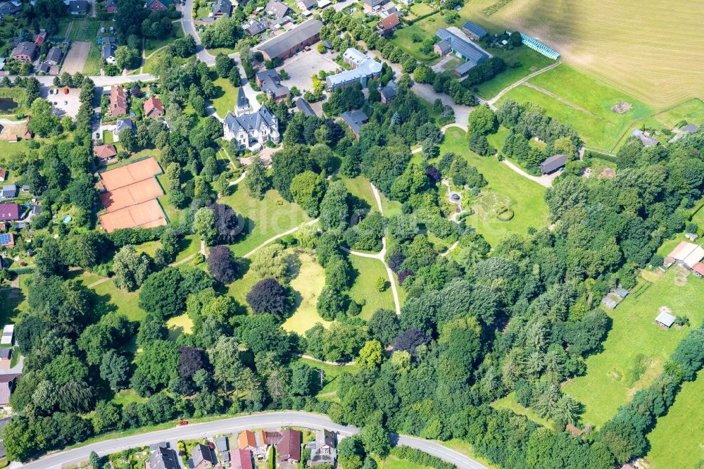 Tremsbüttel von oben - Schlossanlage in Tremsbüttel im Bundesland Schleswig-Holstein, Deutschland