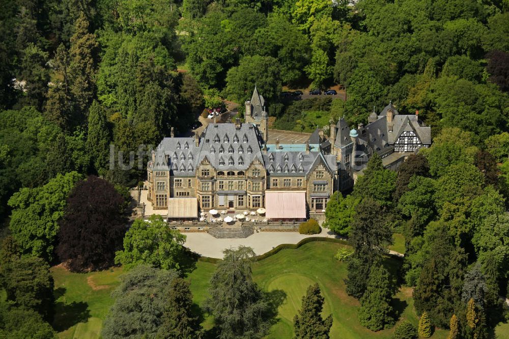 Kronberg im Taunus aus der Vogelperspektive: Schlosshotel Kronberg in Kronberg im Taunus, Hessen