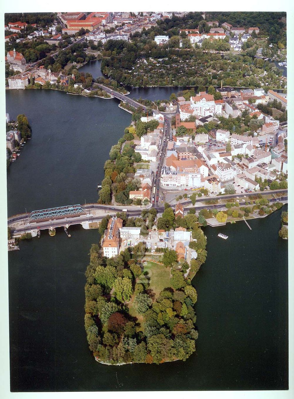 Luftbild Berlin - Köpenick - Schloßinsel in Berlin - Köpenick.