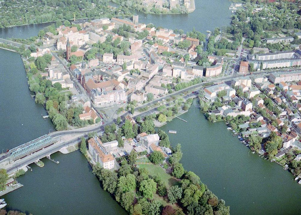 Berlin - Köpenick von oben - Schloßinsel in Berlin - Köpenick.