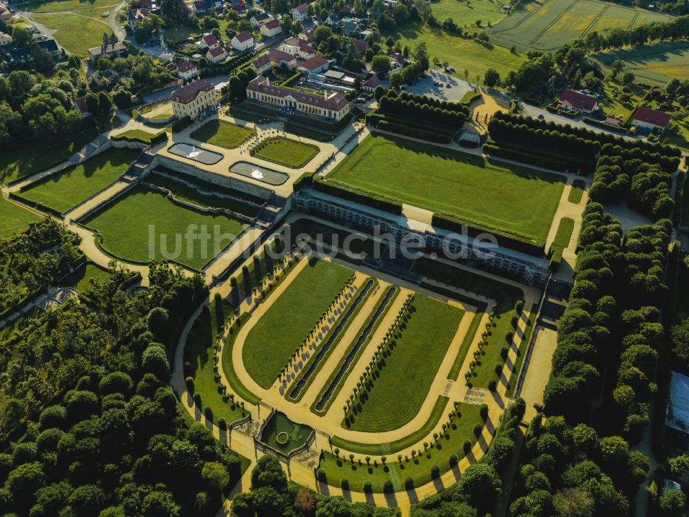 Heidenau aus der Vogelperspektive: Schloßpark Barockgarten Großsedlitz in Heidenau im Bundesland Sachsen, Deutschland