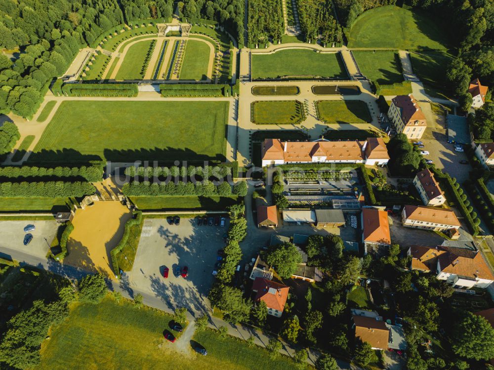 Heidenau von oben - Schloßpark Barockgarten Großsedlitz in Heidenau im Bundesland Sachsen, Deutschland