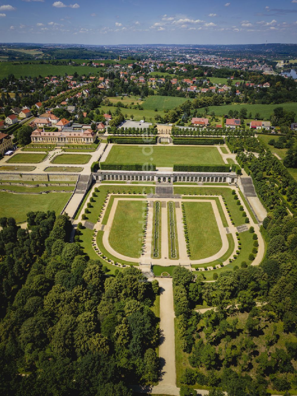 Heidenau von oben - Schloßpark Barockgarten Großsedlitz in Heidenau im Bundesland Sachsen, Deutschland