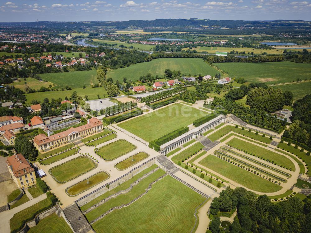 Heidenau von oben - Schloßpark Barockgarten Großsedlitz in Heidenau im Bundesland Sachsen, Deutschland