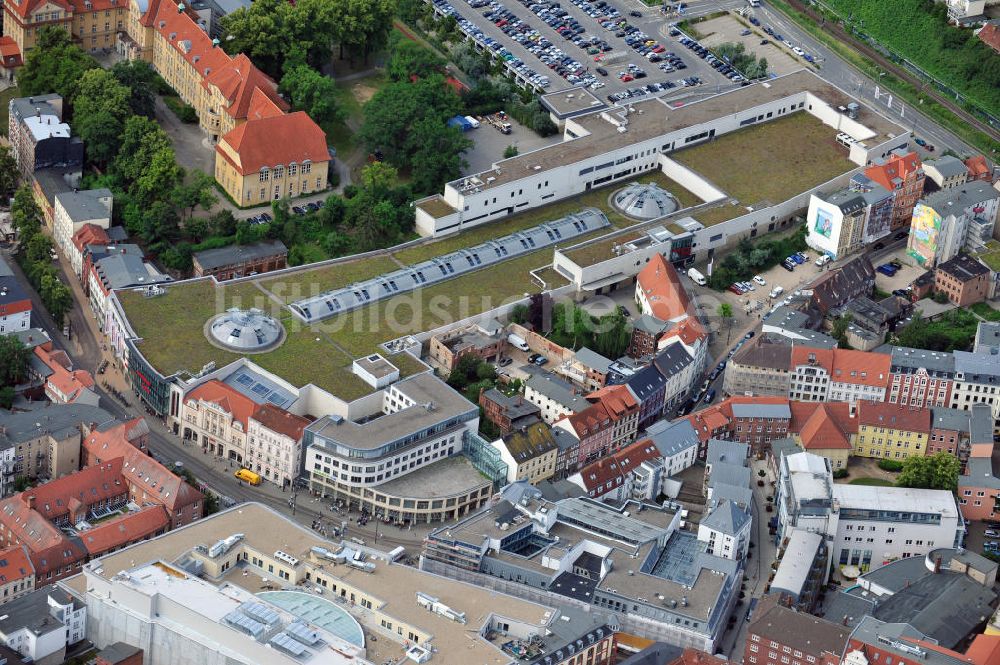 Luftaufnahme Schwerin - Schlosspark-Center der ECE Gruppe in der Innenstadt am Marienplatz in Schwerin im Bundesland Mecklenburg-Vorpommern